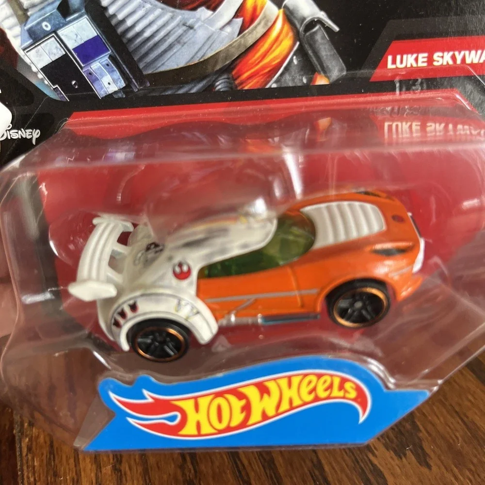 Hot Wheels Star Wars Luke Skywalker 1:64 Diecast Car Orange White